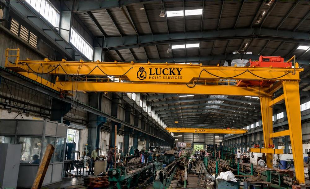 Semi-gantry crane